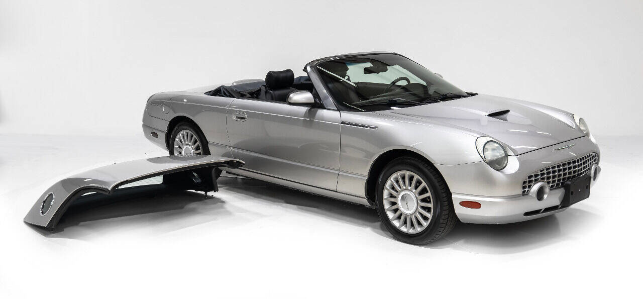 Used 2005 Ford Thunderbird Deluxe image 11