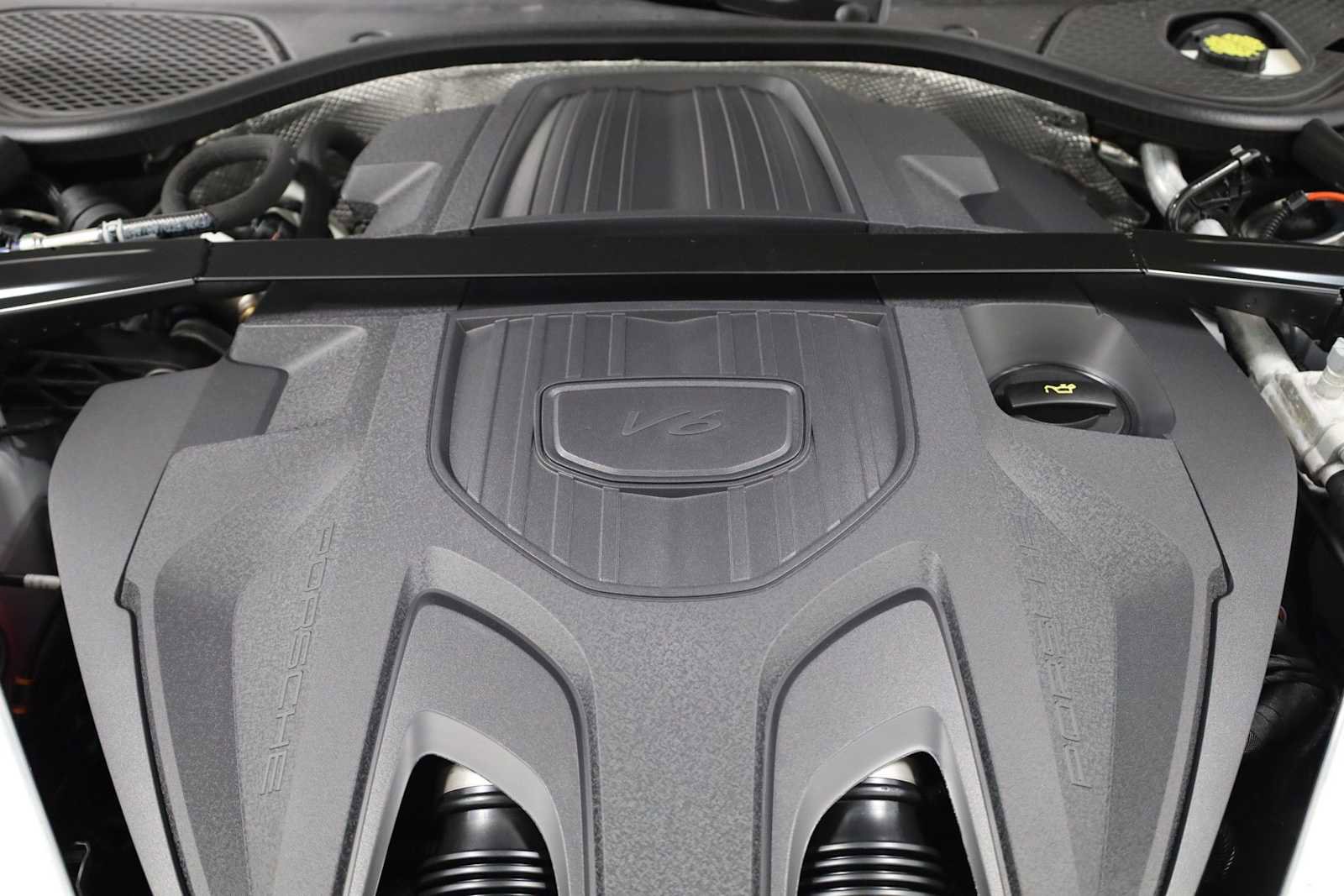 Used 2025 Porsche Panamera 4 image 40