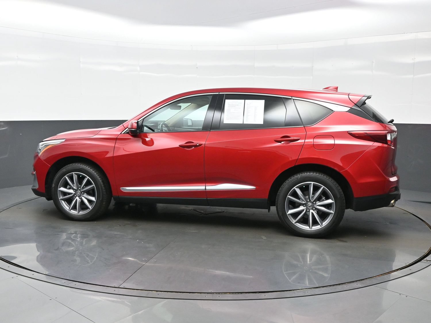 Used 2021 Acura RDX w/ Technology Package AWD/4WD image 3