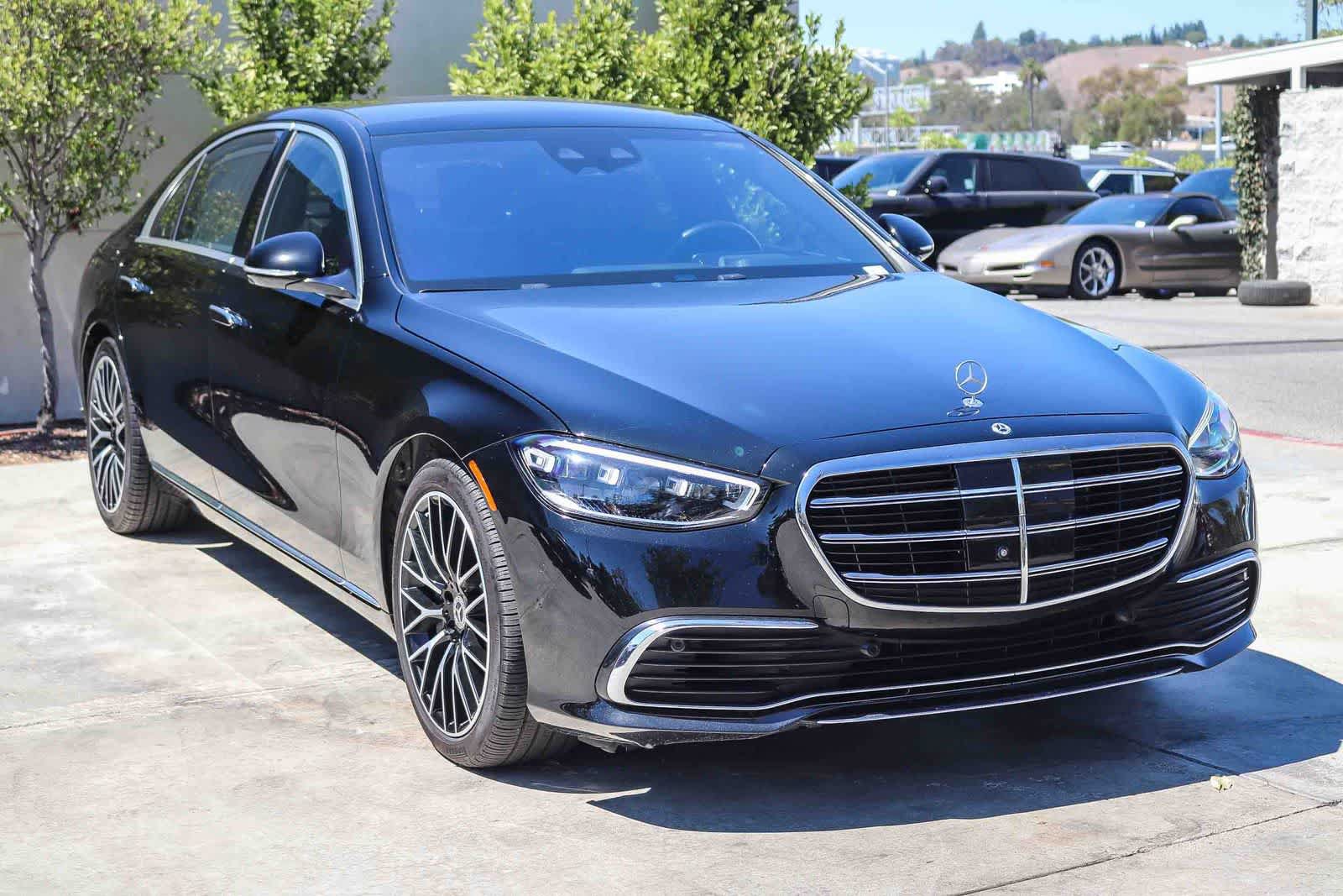 Used 2023 Mercedes-Benz S 580 4MATIC Sedan image 3