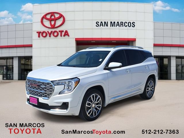 Used 2024 GMC Terrain Denali w/ Denali Premium Package AWD/4WD image 1