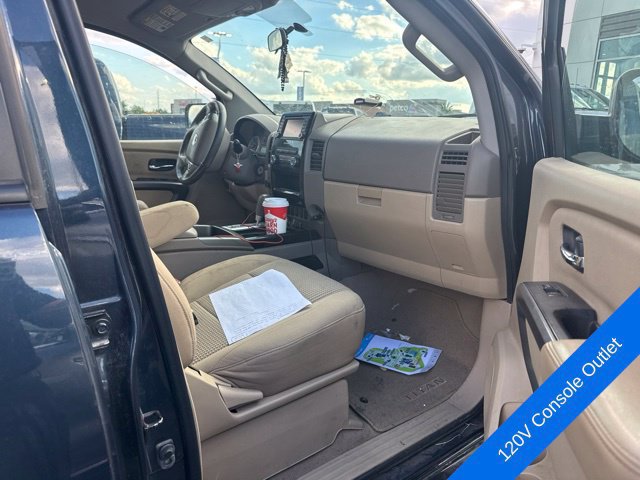 Used 2015 Nissan Titan SV w/ SV Value Truck Package AWD/4WD image 12
