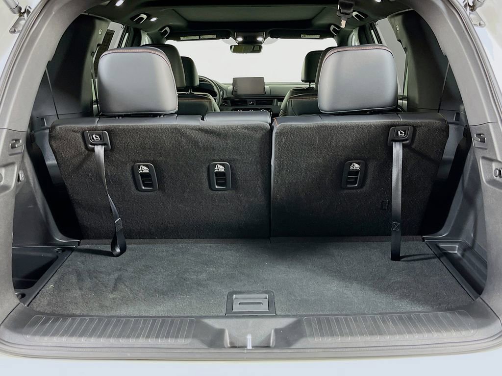 Used 2025 Honda Pilot TrailSport image 10