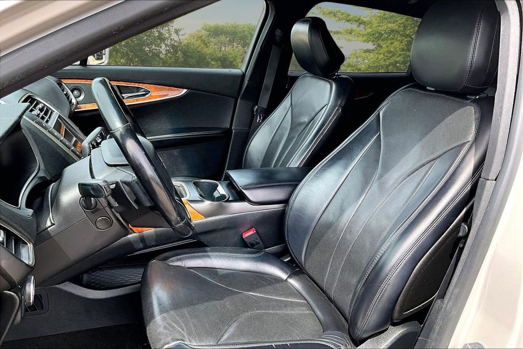 Used 2020 Lincoln Nautilus Reserve FWD image 24