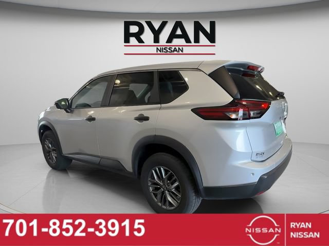 Certified 2024 Nissan Rogue S AWD/4WD image 6