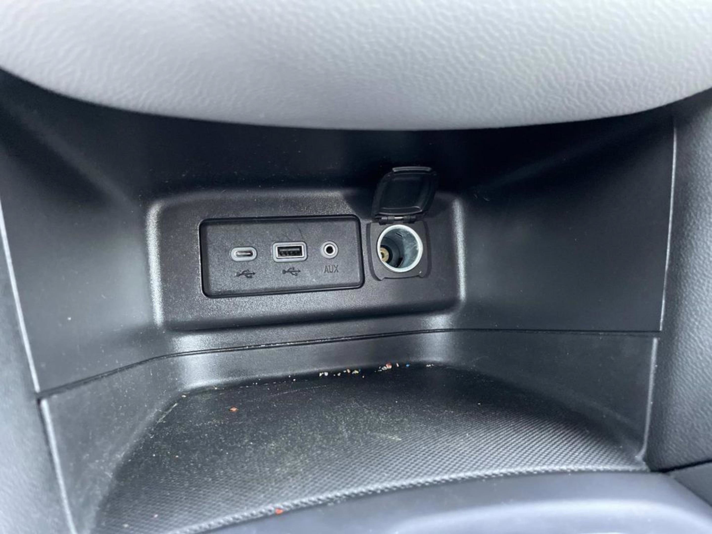 Used 2023 Chevrolet Equinox LT image 28