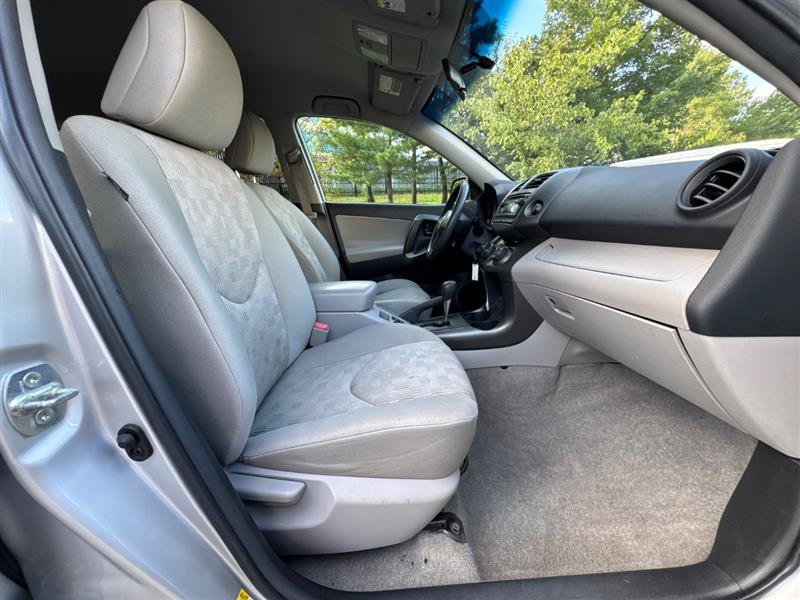 Used 2012 Toyota RAV4 4WD w/ Value Pkg image 39