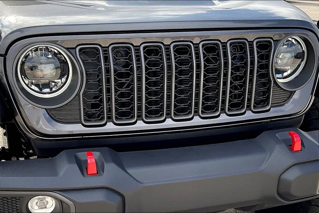 New 2025 Jeep Gladiator Rubicon w/ Convenience Group AWD/4WD image 28