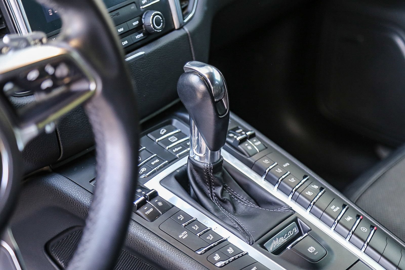 Used 2018 Porsche Macan S AWD/4WD image 18
