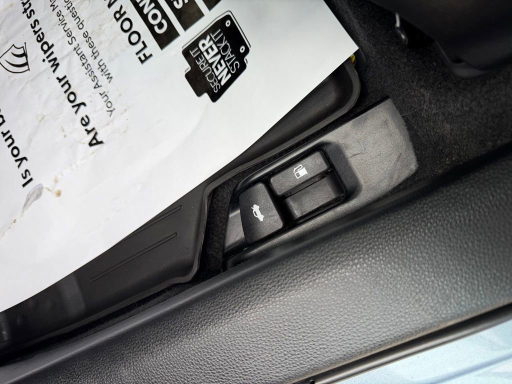 Certified 2022 Toyota Corolla SE w/ SE Premium Package image 13