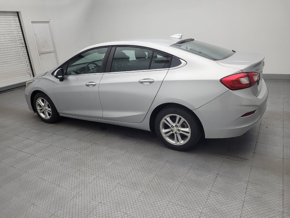 Used 2017 Chevrolet Cruze LT w/ Convenience Package FWD image 3