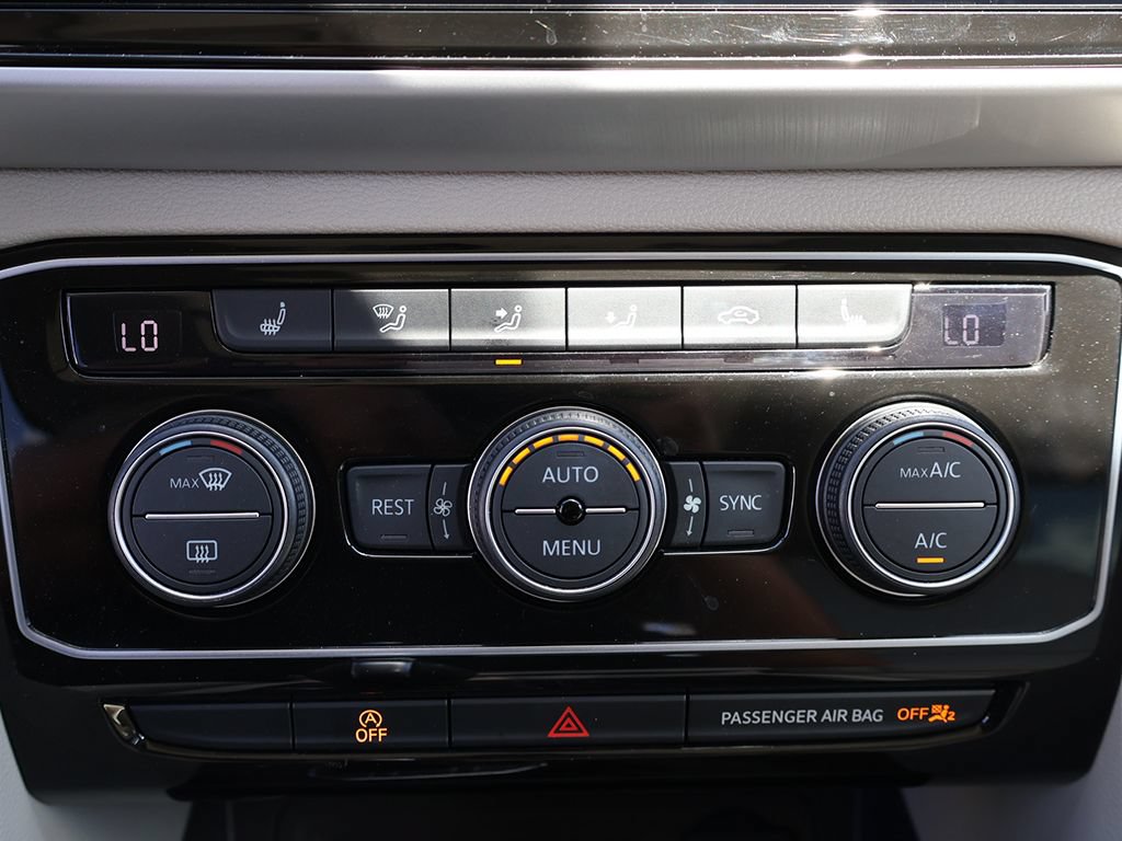 Used 2022 Volkswagen Atlas SE w/ Panoramic Sunroof Package FWD image 48