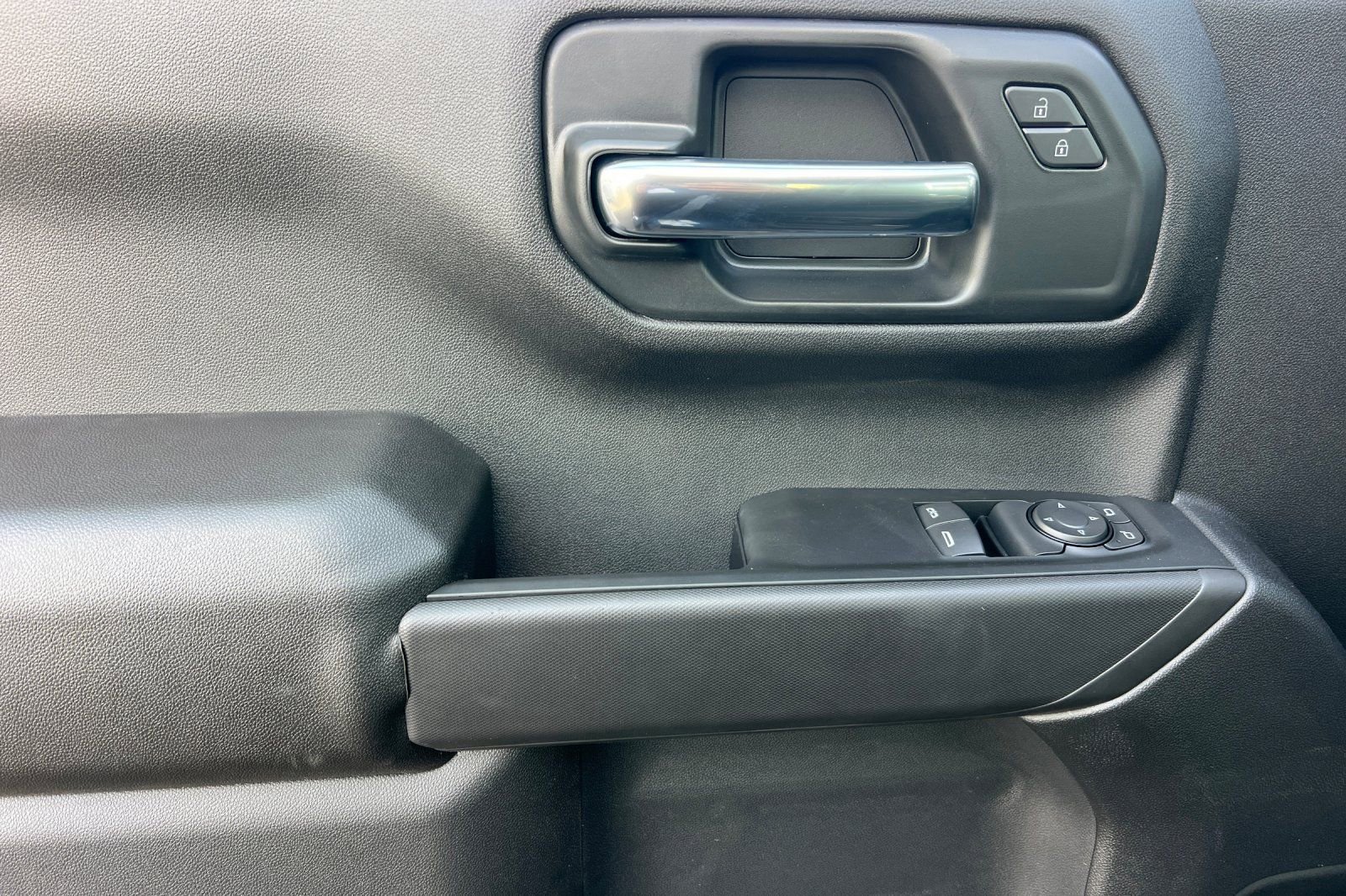 New 2026 GMC Sierra 1500 Pro w/ Pro Value Package image 9