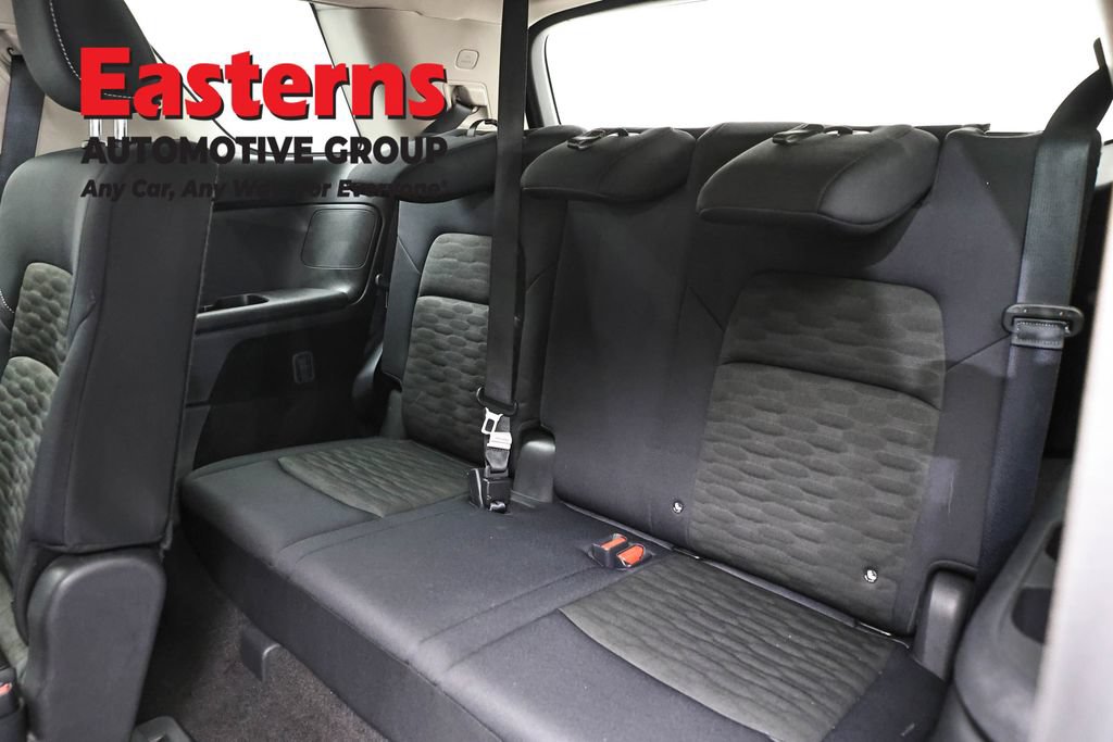 Used 2025 Nissan Pathfinder SV FWD image 26
