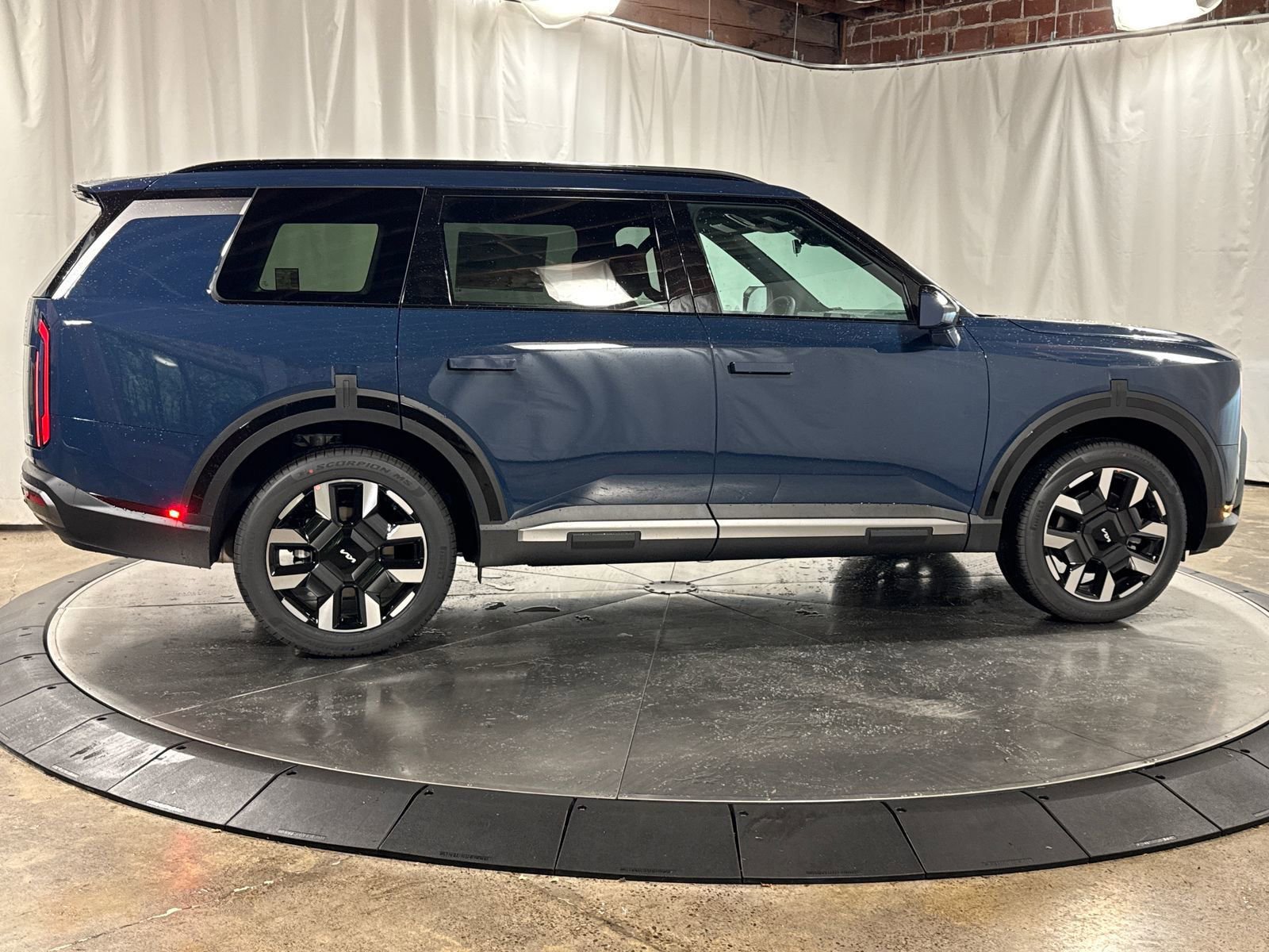 New 2027 Kia Telluride S w/ Towing Package AWD/4WD image 9