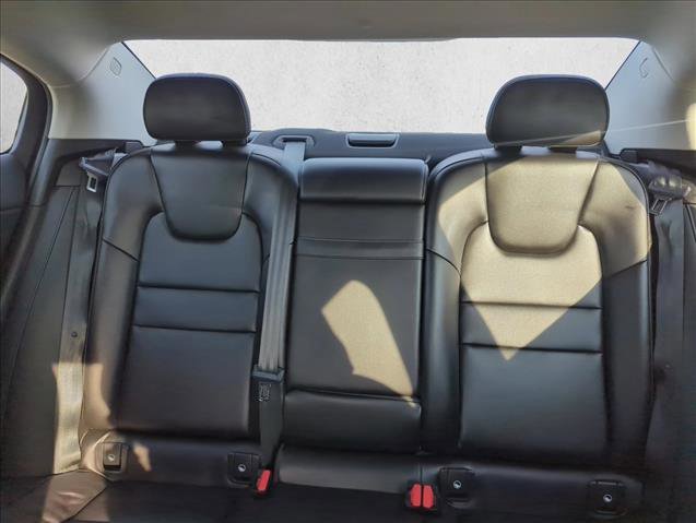 Used 2020 Volvo S60 T6 Momentum image 24