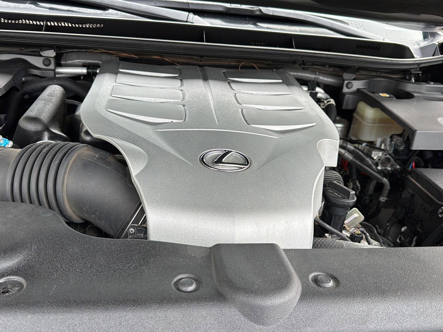 Used 2022 Lexus GX 460 Luxury w/ Sport Design Package image 33