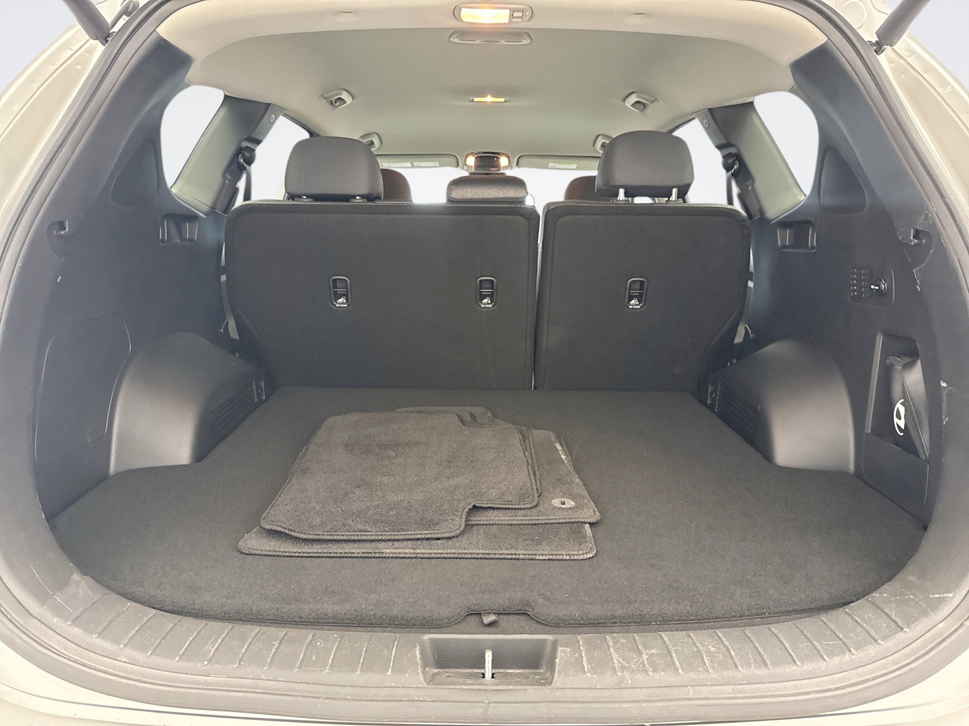 Used 2023 Hyundai Santa Fe SEL image 18