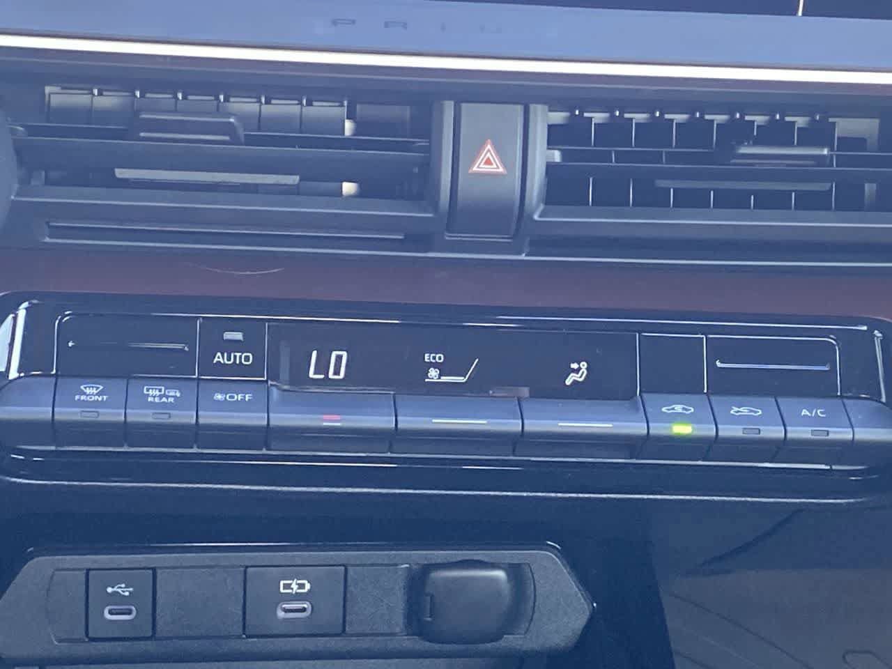 Used 2024 Toyota Prius Prime FWD image 18