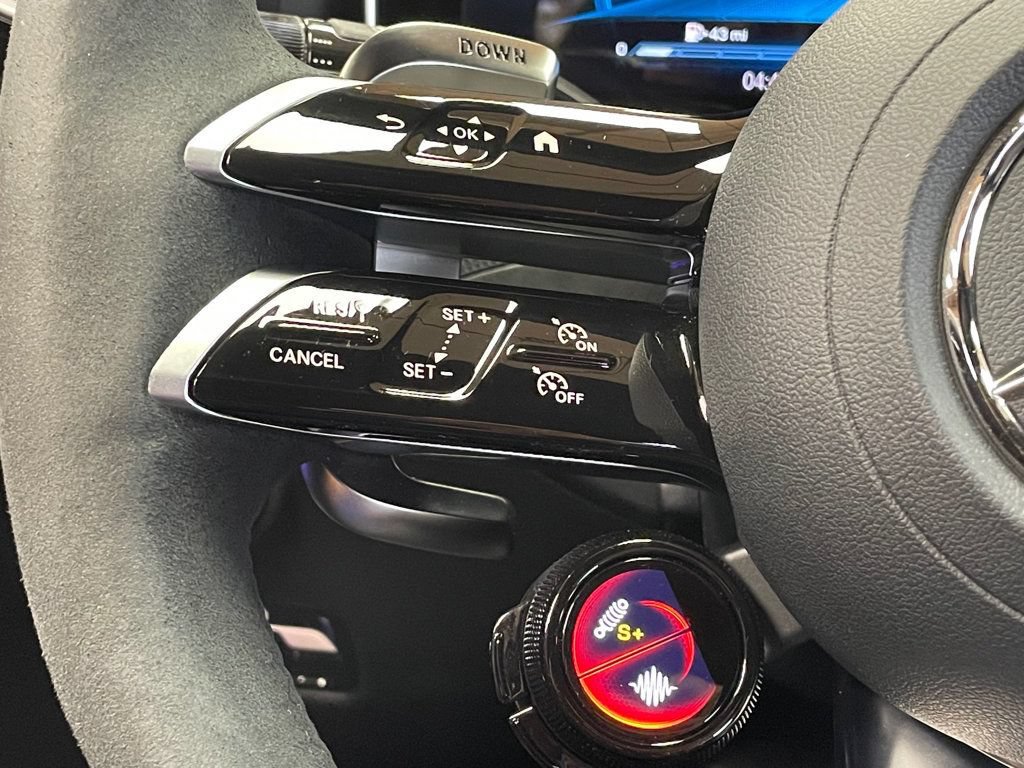 Used 2025 Mercedes-Benz C 36 AMG S image 27