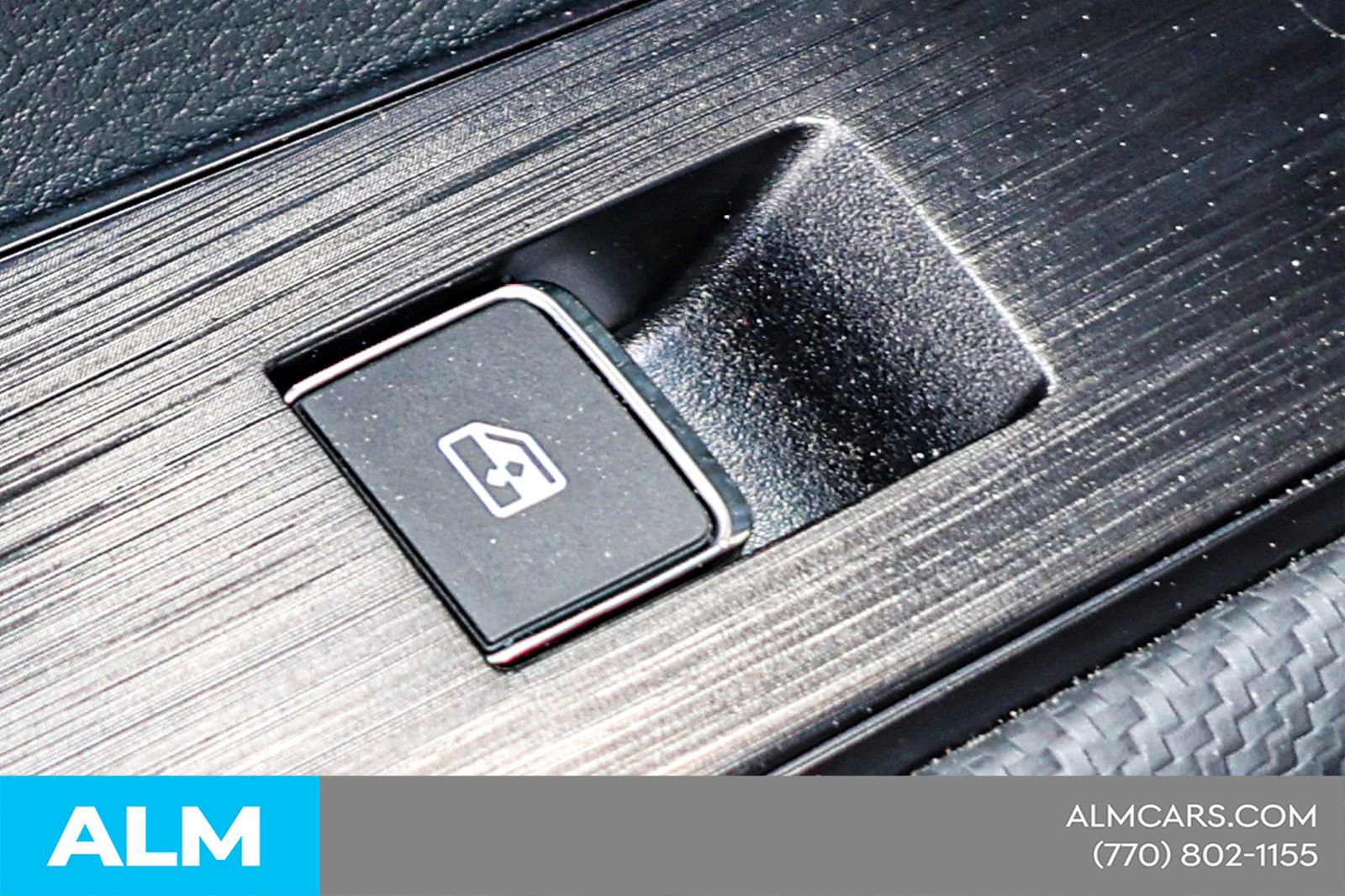 Used 2025 Nissan Kicks SR image 45