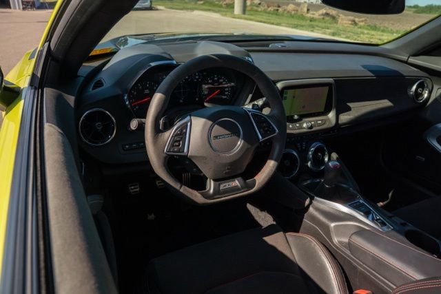 Used 2019 Chevrolet Camaro ZL1 RWD image 12