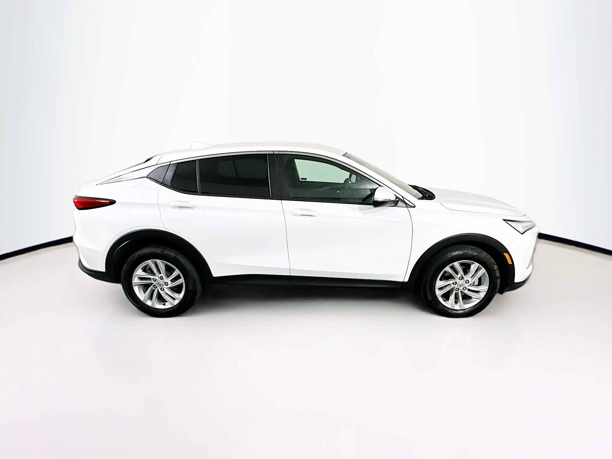 Used 2025 Buick Envista Preferred FWD image 10