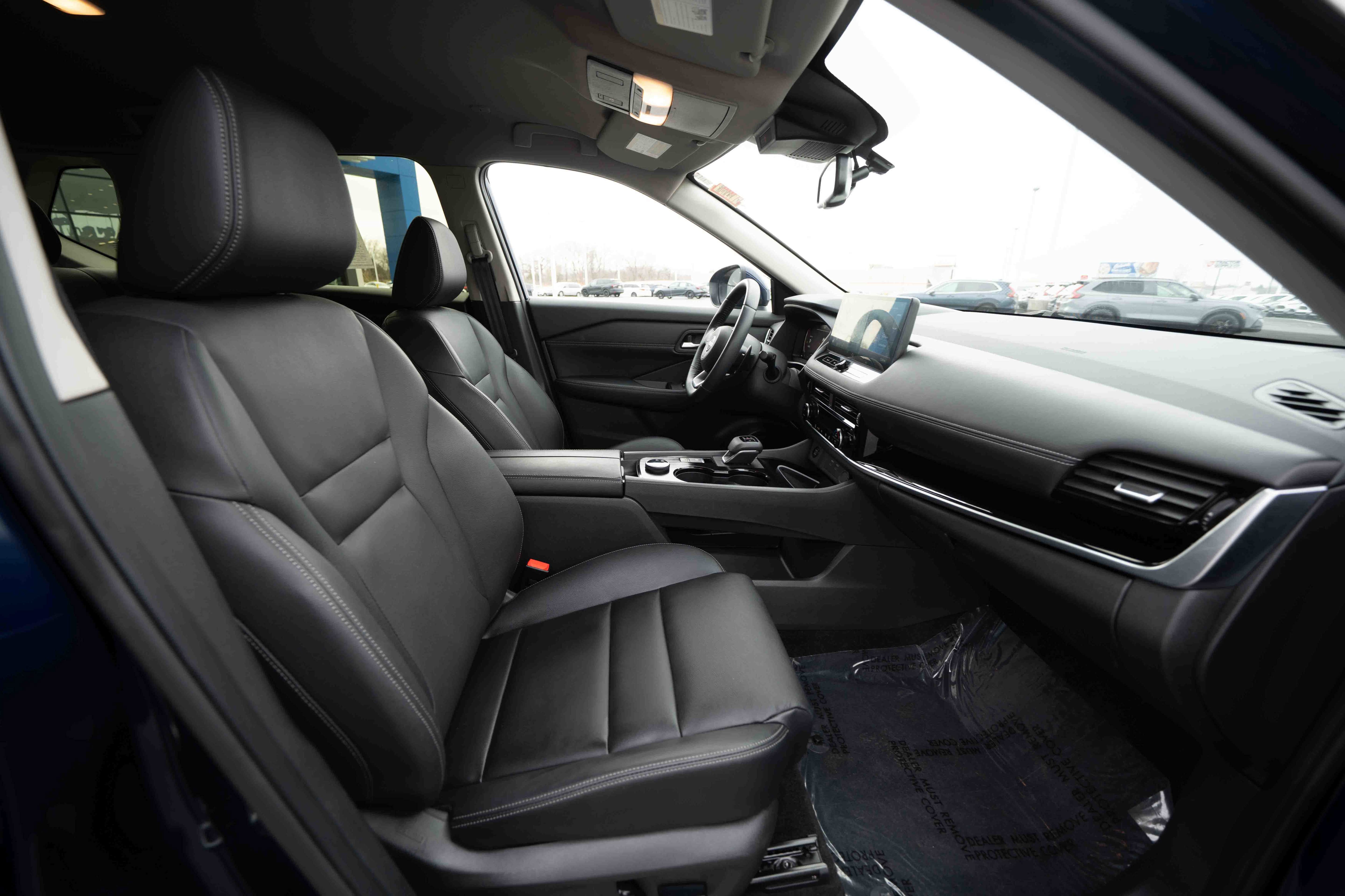 Used 2024 Nissan Rogue SL image 27