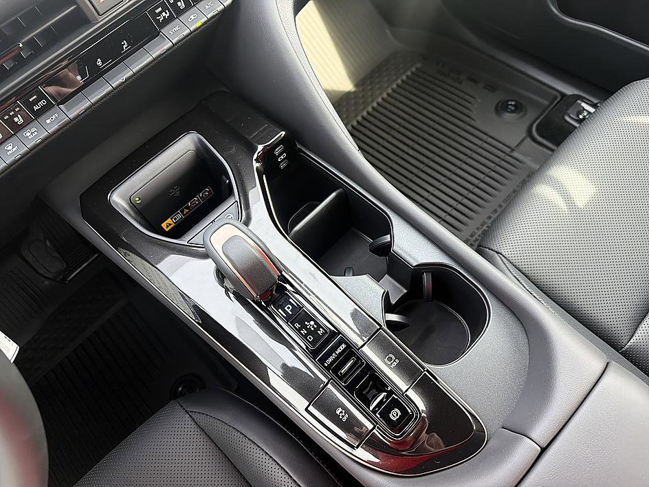 New 2026 Toyota Crown Platinum image 17