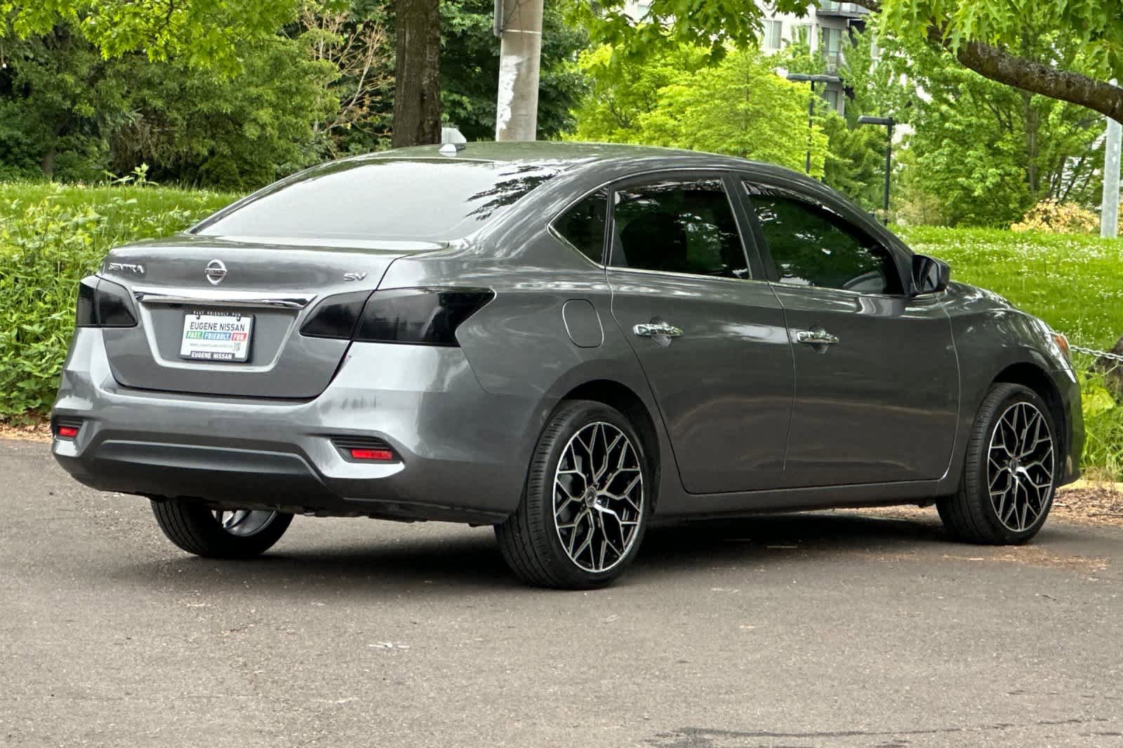 Used 2019 Nissan Sentra SV FWD image 2