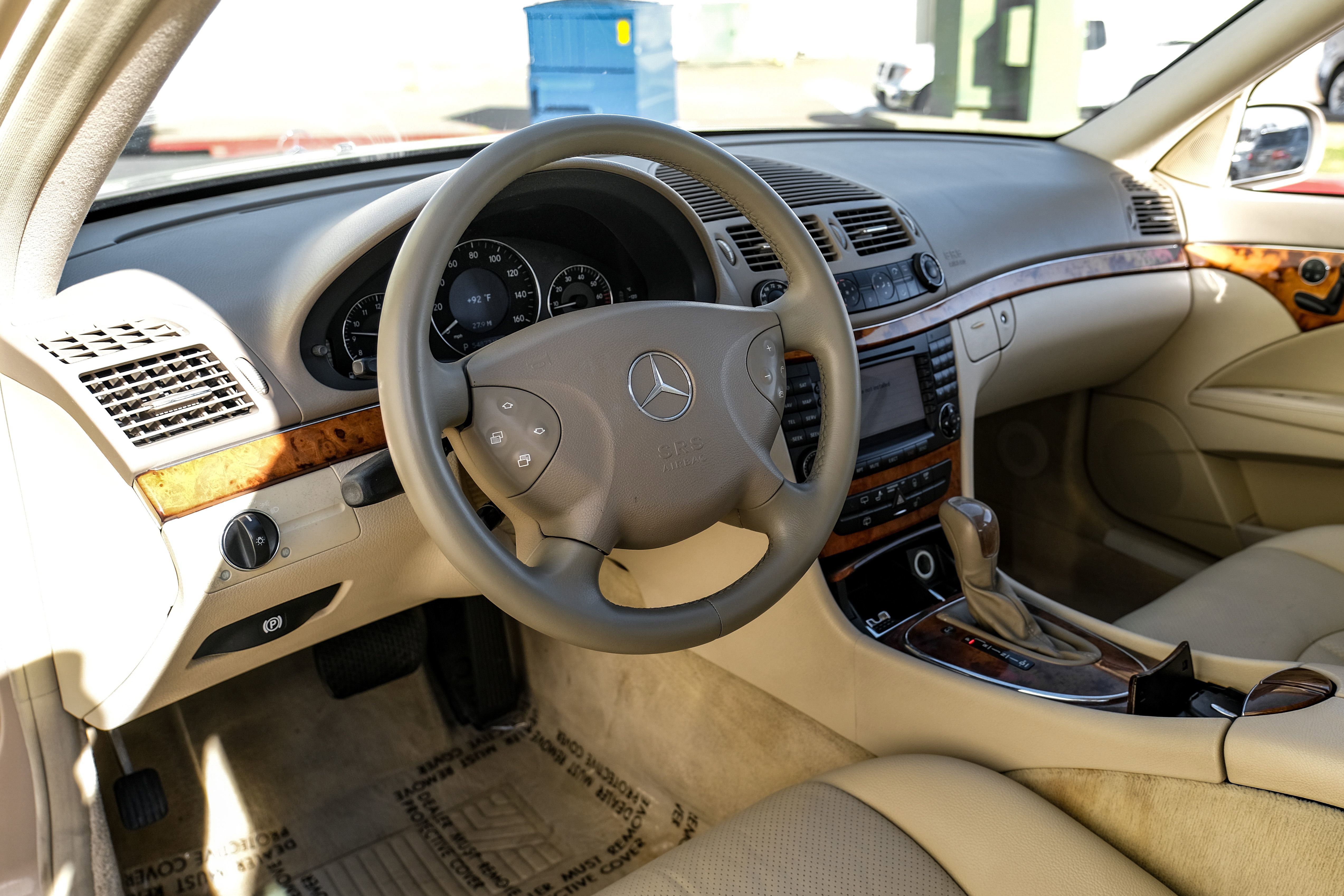 Used 2004 Mercedes-Benz E 320 4MATIC Wagon image 2