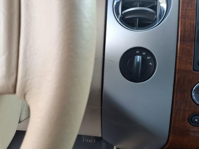 Used 2010 Ford Expedition 4WD image 22