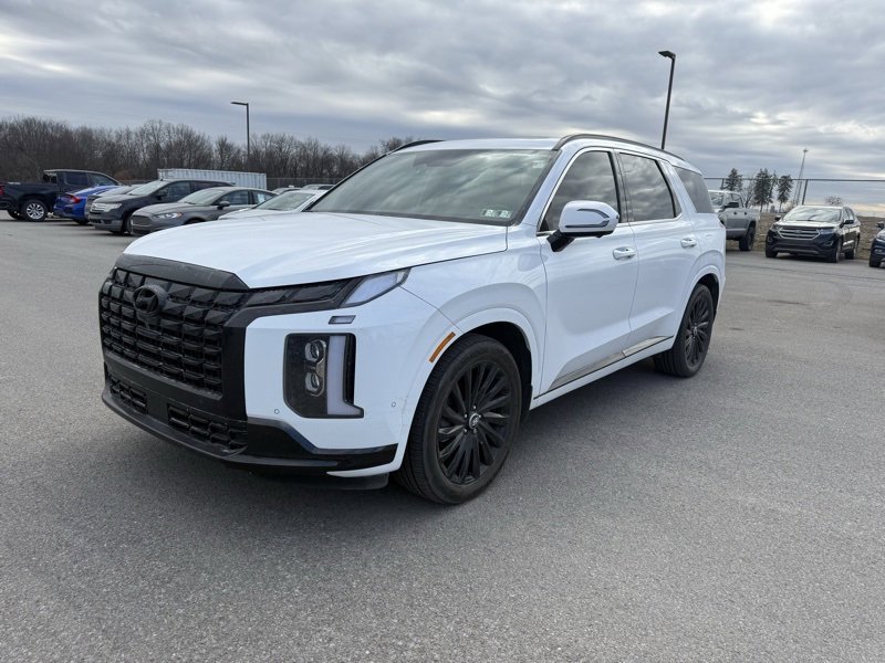 Used 2025 Hyundai Palisade Calligraphy image 3