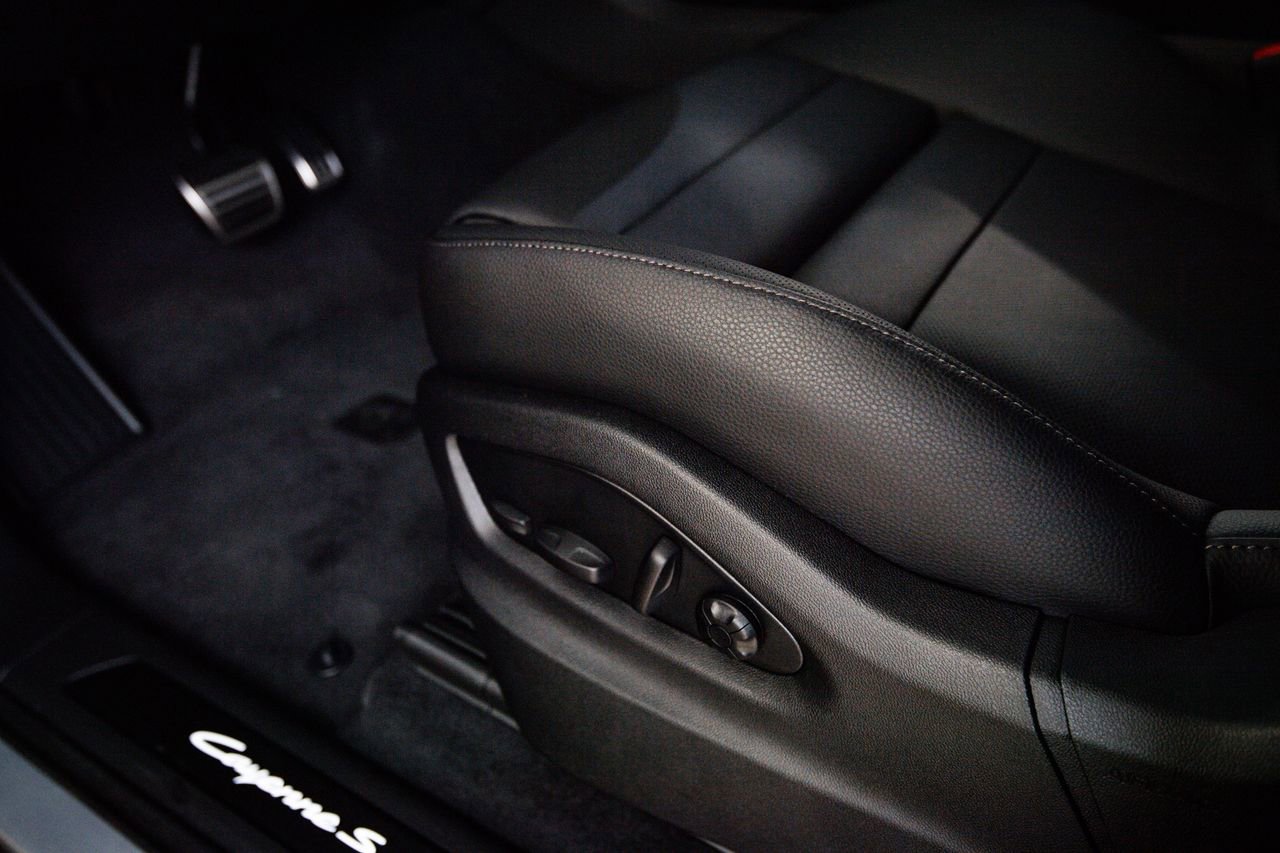 New 2026 Porsche Cayenne S AWD/4WD image 14