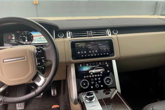 Used 2022 Land Rover Range Rover Westminster Edition image 8