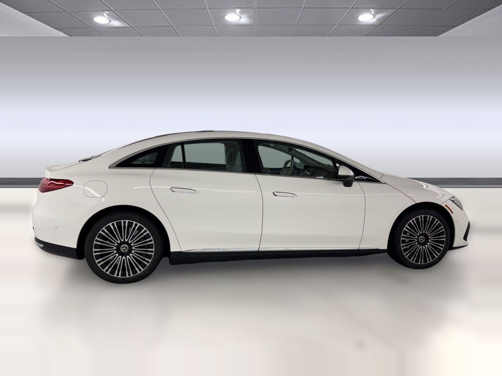 New 2026 Mercedes-Benz EQE 320 4MATIC Sedan image 8