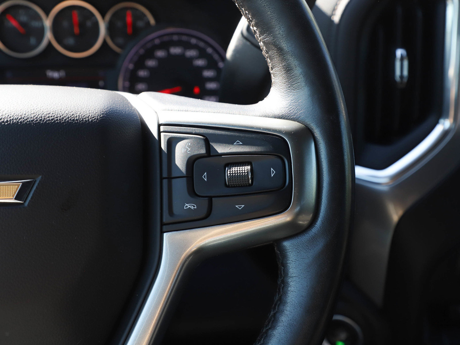 Used 2022 Chevrolet Silverado 2500 LTZ w/ LTZ Convenience Package AWD/4WD image 26