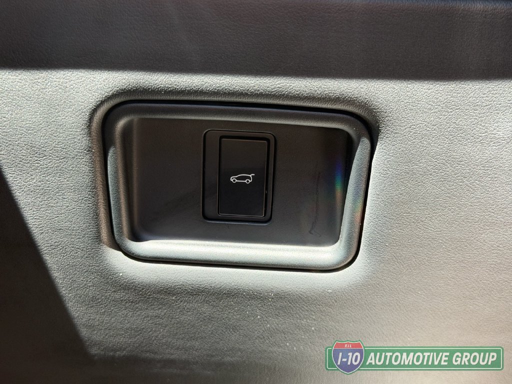 Used 2025 Land Rover Range Rover Sport SE AWD/4WD image 27