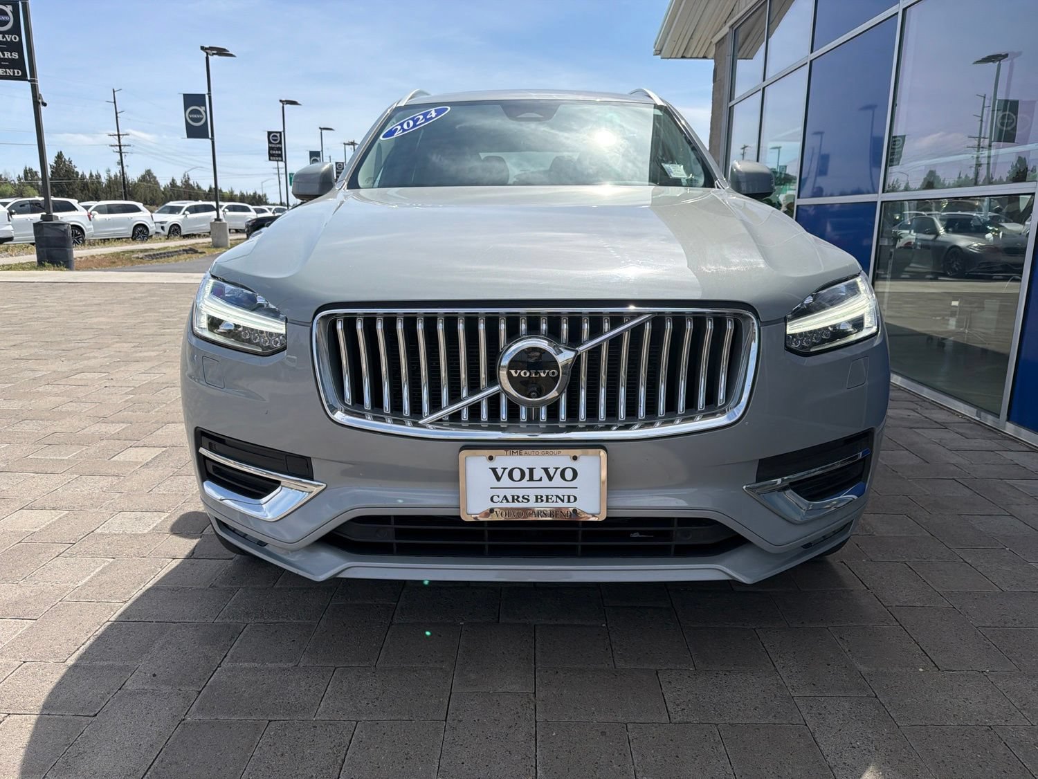 Used 2024 Volvo XC90 B6 Plus w/ Protection Package Premier AWD/4WD image 3