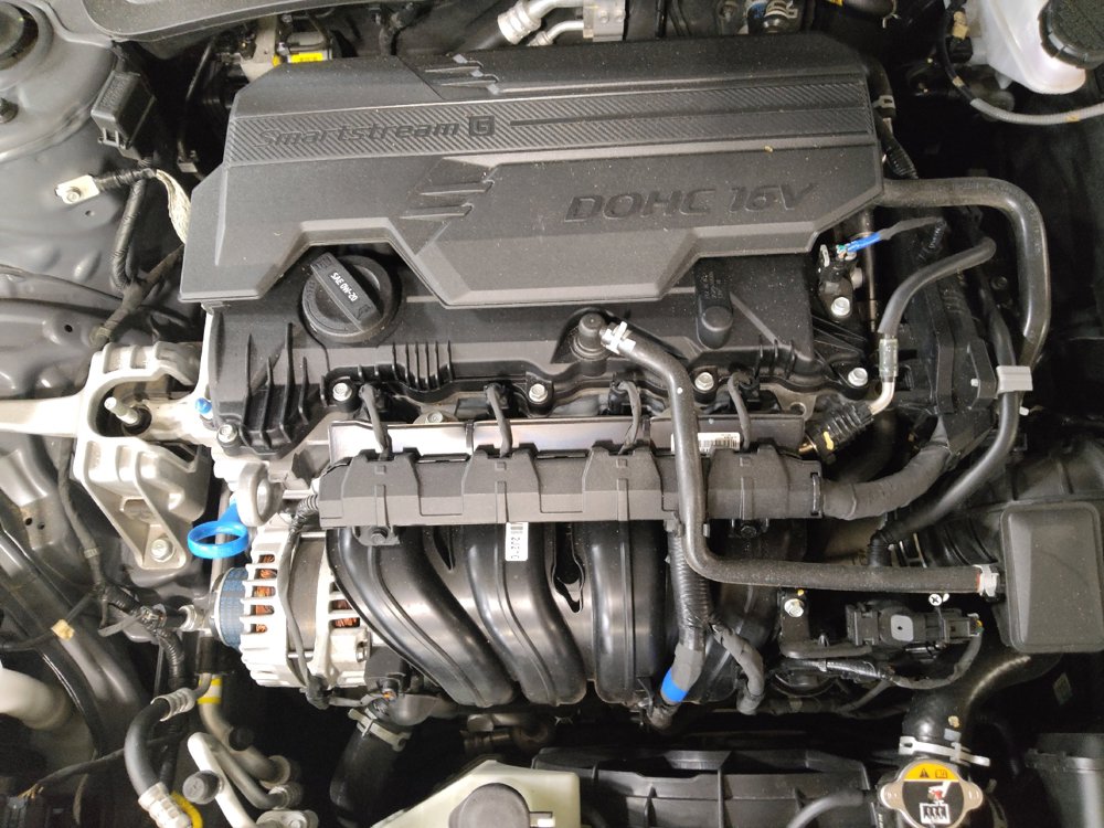Used 2025 Hyundai Elantra SE w/ Cargo Package FWD image 30