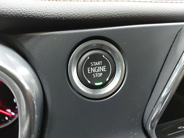 Certified 2022 Chevrolet Blazer Premier w/ Enhanced Convenience Package AWD/4WD image 34