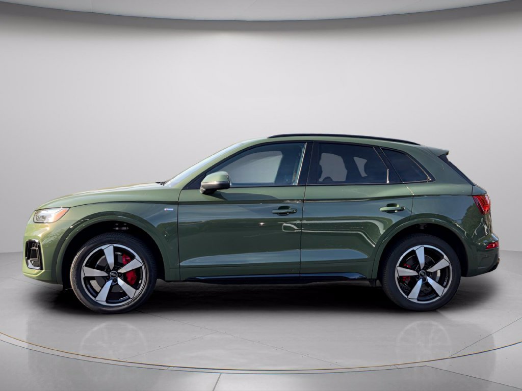 Used 2024 Audi Q5 2.0T Premium Plus w/ Premium Plus Package AWD/4WD image 3