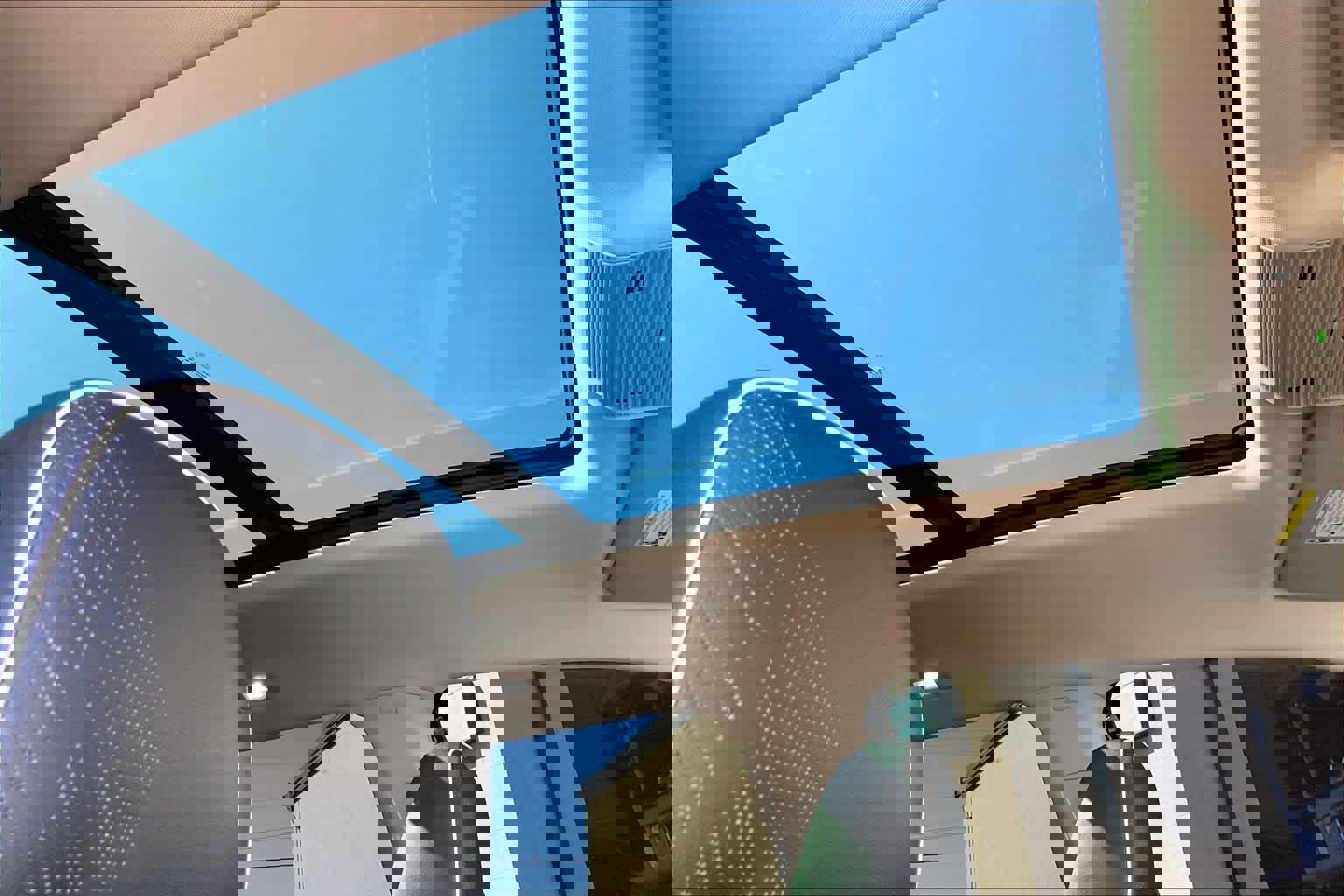 Used 2025 Volkswagen Atlas SEL Premium R-Line AWD/4WD image 13