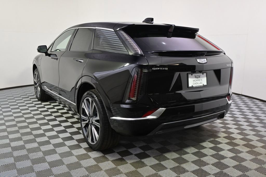 New 2026 Cadillac Optiq Luxury 2 w/ LPO, Floor Liner Package AWD/4WD image 4