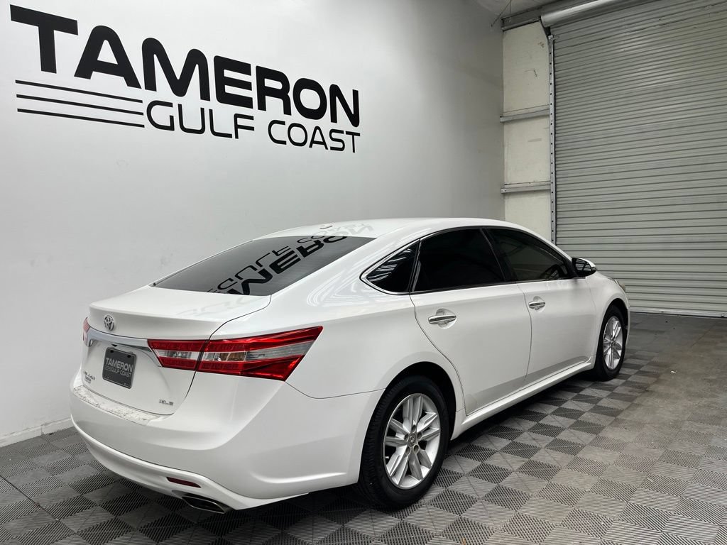 Used 2015 Toyota Avalon XLE FWD image 7