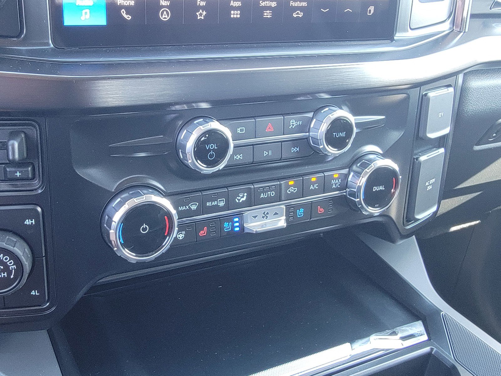 New 2026 Ford F250 Lariat w/ Tremor Off-Road Package image 20