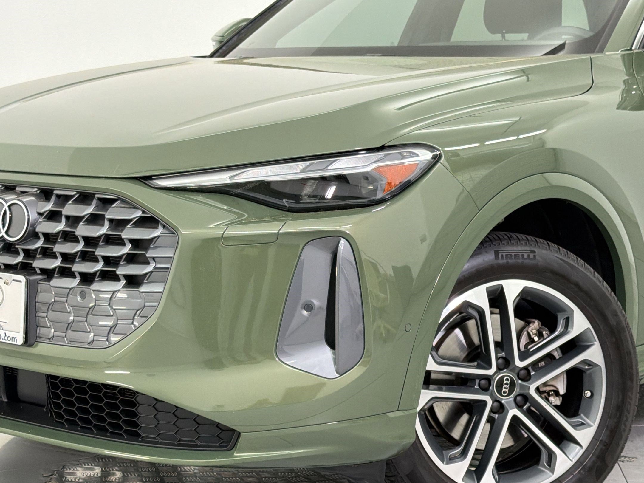 Certified 2025 Audi Q5 Premium w/ Convenience Package image 11