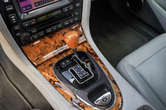 Used 2006 Jaguar XJ8 RWD image 37