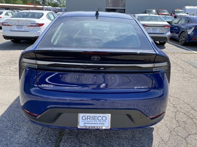 New 2026 Toyota Prius Plug-In Hybrid FWD image 4