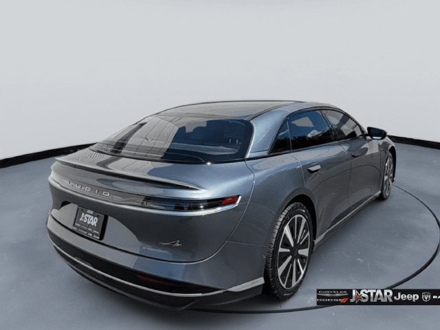 Used 2025 Lucid Air Pure RWD image 5